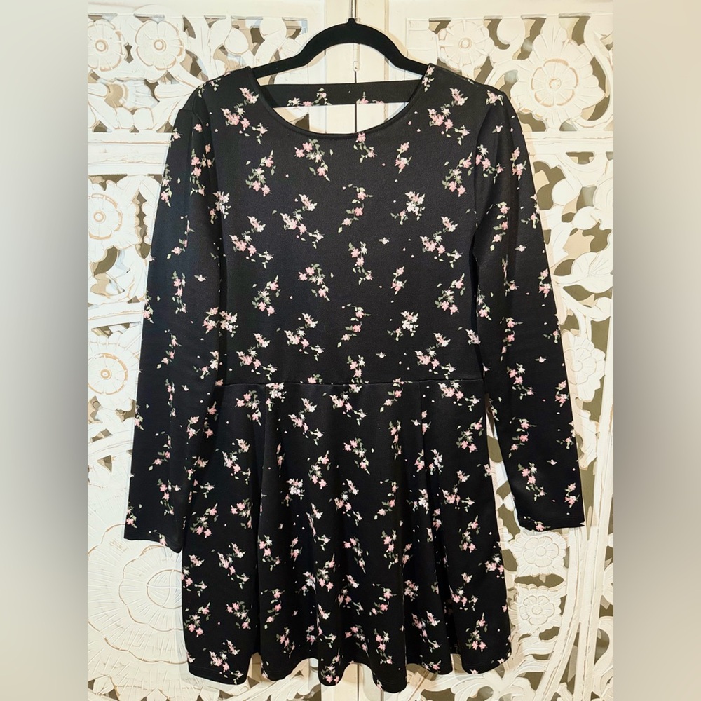 Cute & Comfy Black Dress with Floral Design